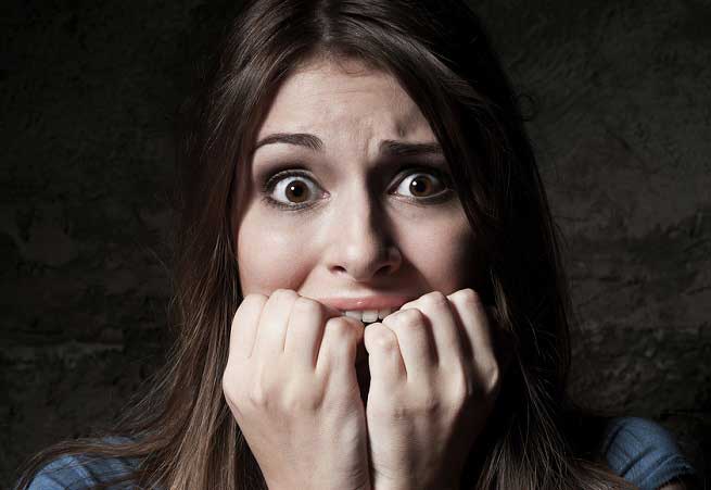 Rostro de pánico representando una reacción típica ante una fobia particular